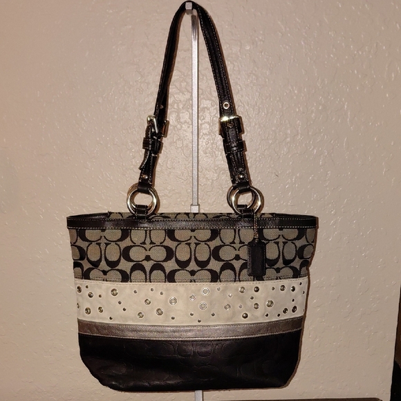 Coach Blk & Gray Leather Studded Signature Shoulder Bag 🩶 - Picture 1 of 16